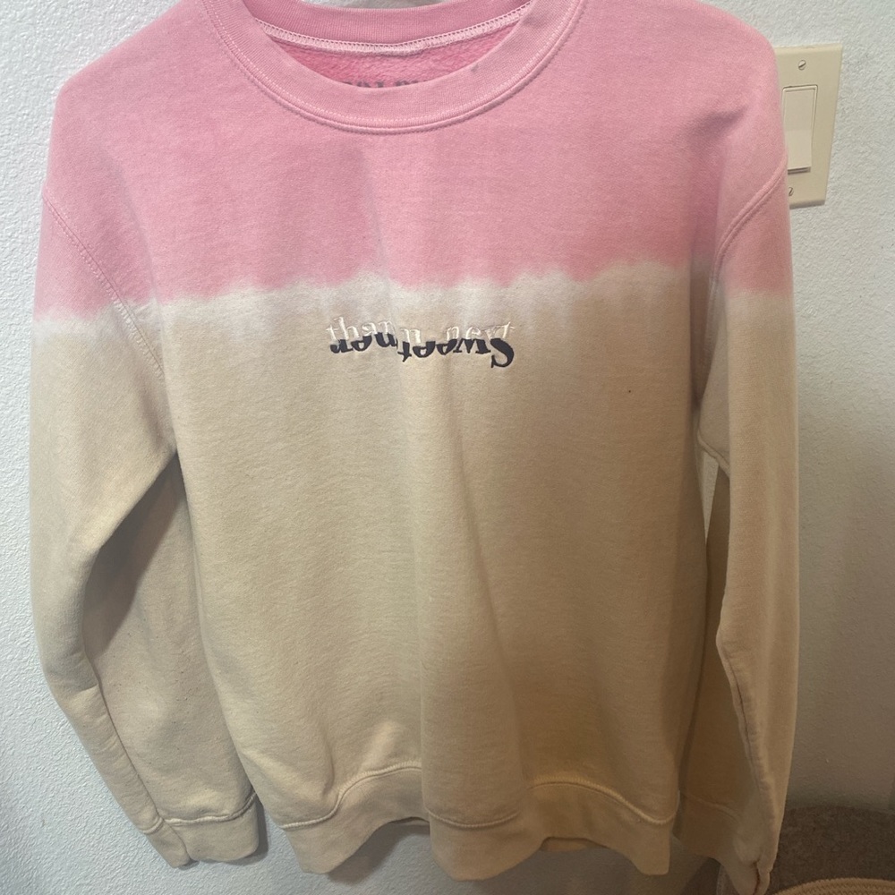 ||RARE||Ariana grande sweetener crewneck||small
